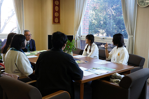 懇談の様子